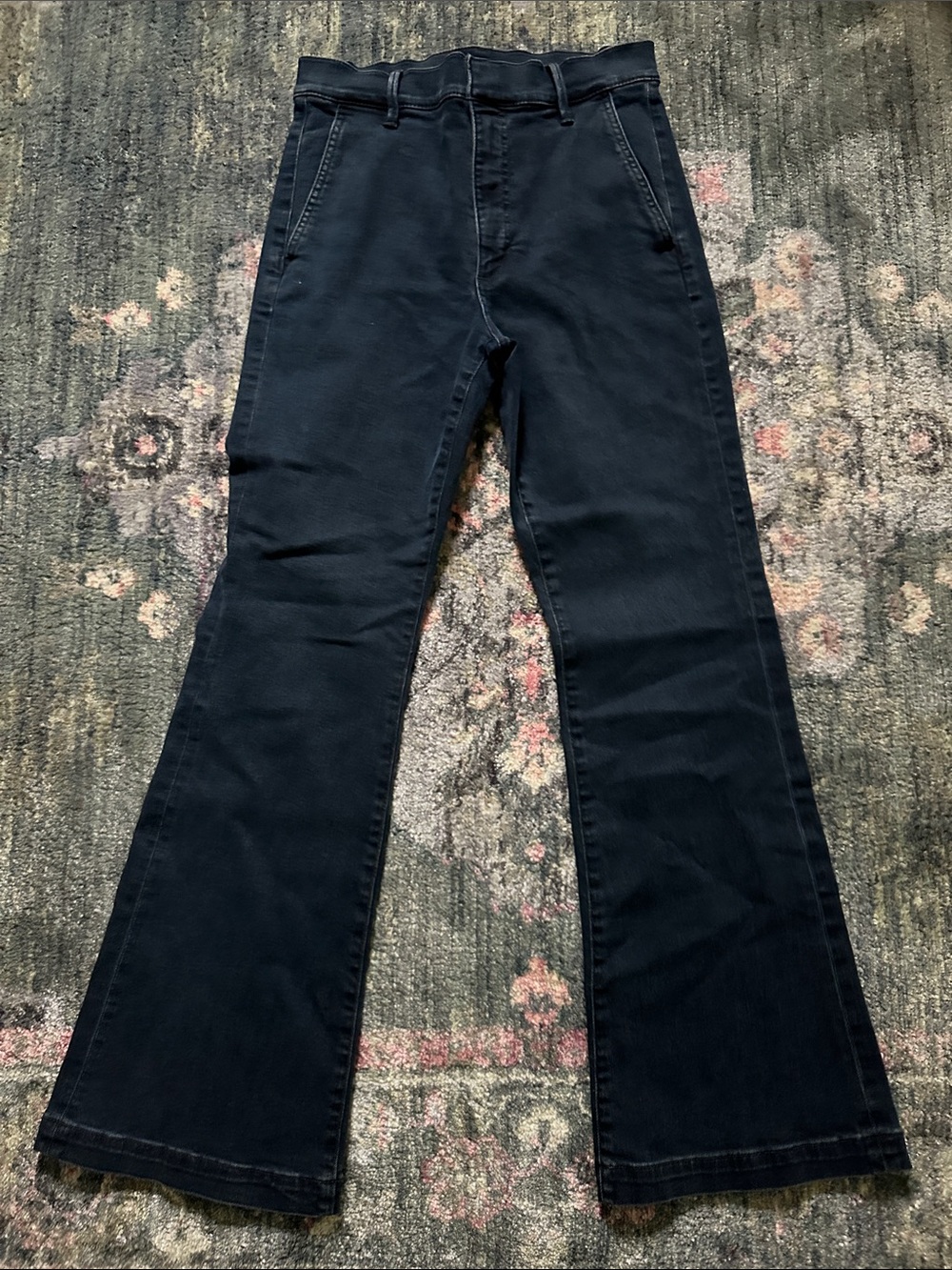 Ann Taylor Dark Navy Flare Wide-Leg Jeans 6 Business Casual Luxury Clean Beauty